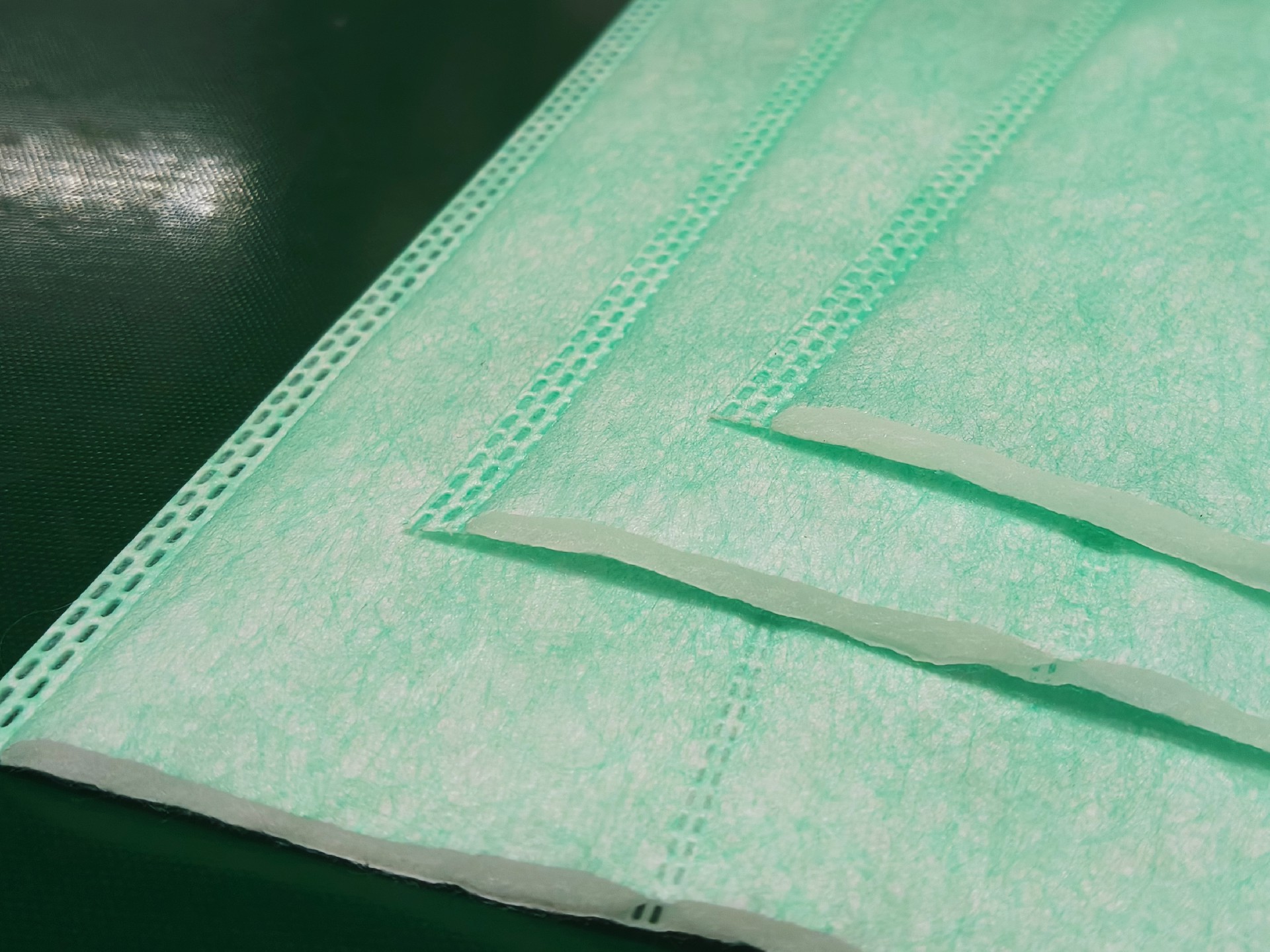 NC-7020 中效集尘袋制造机